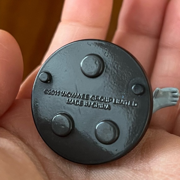 ๐ด Zombie Burbz mini PVC toy collectible figure from WowWee Group Limited (2011) - Picture 7 of 7